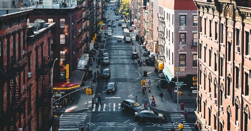 Visiter New York à pied : quartiers et itinéraires insolites à ne pas manquer