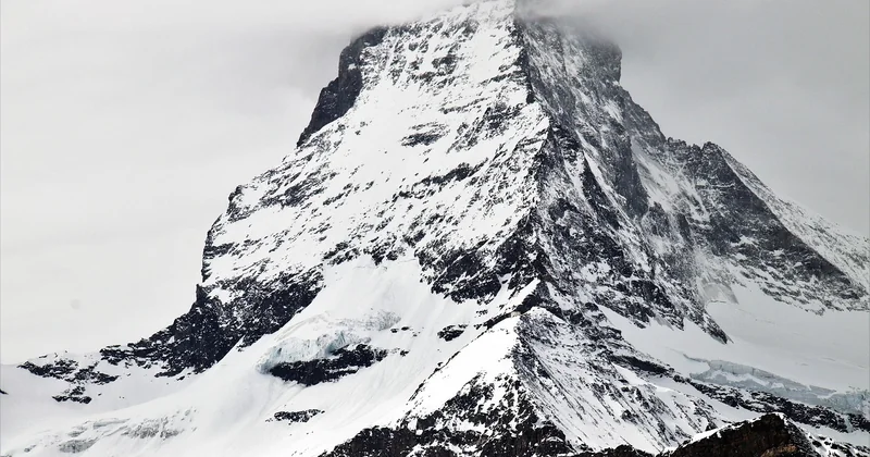 Les plus belles randonnées en montagne se choisissent par saison, pas par liste