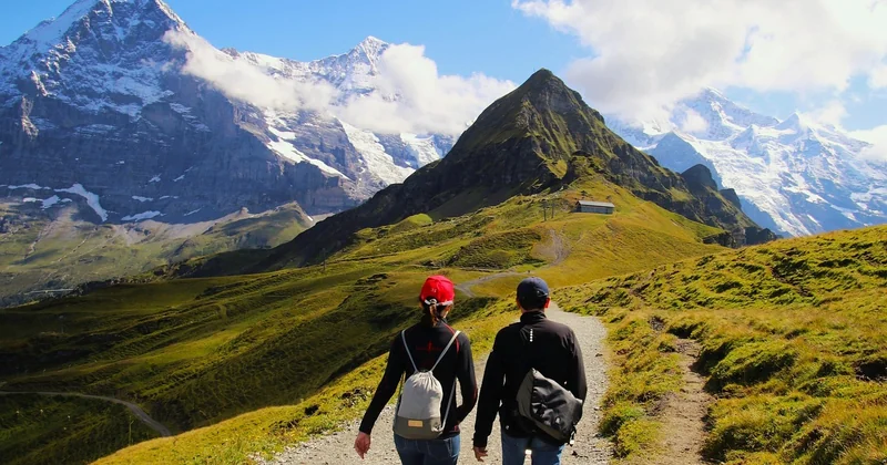 Randonnée en montagne et week-end à deux : la version qui tient